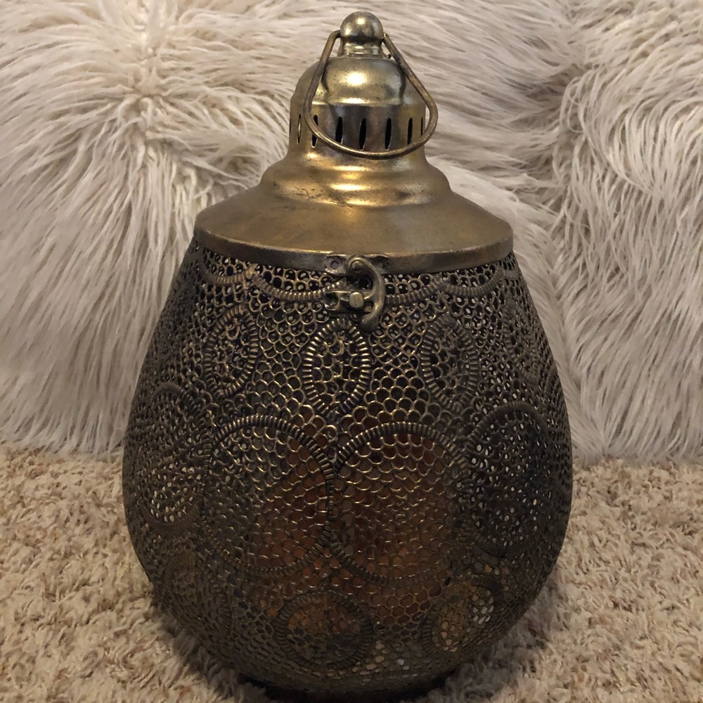 Candle holder